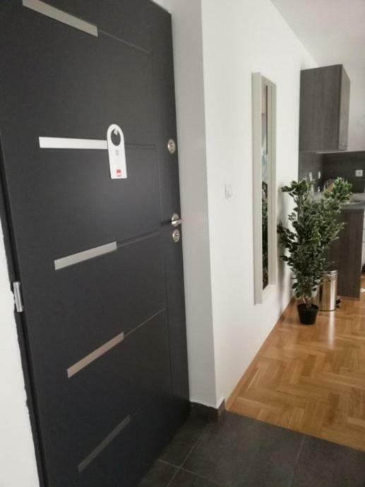 Apartments Ali Загреб Екстериор снимка