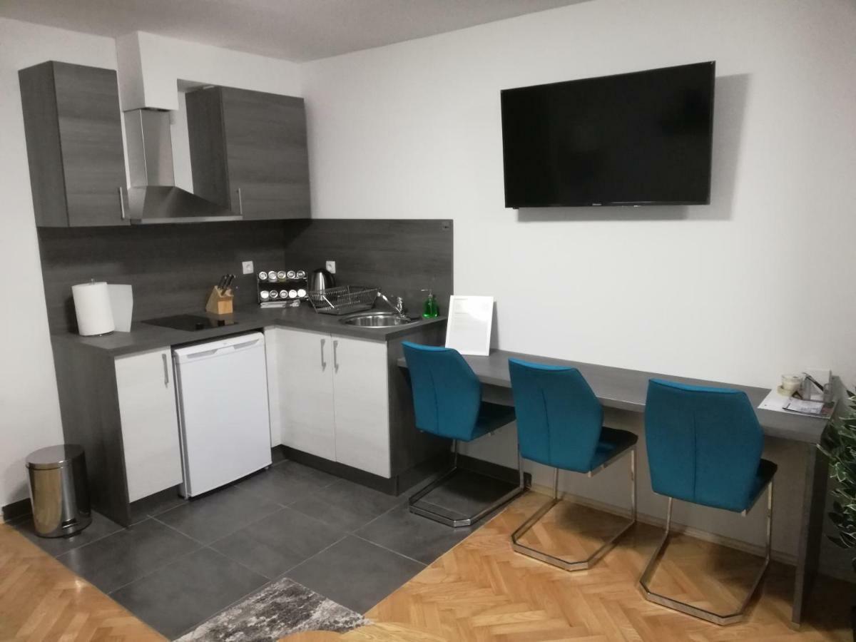 Apartments Ali Загреб Екстериор снимка